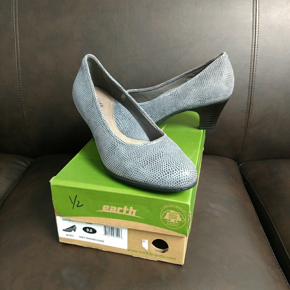 Earth gray heels